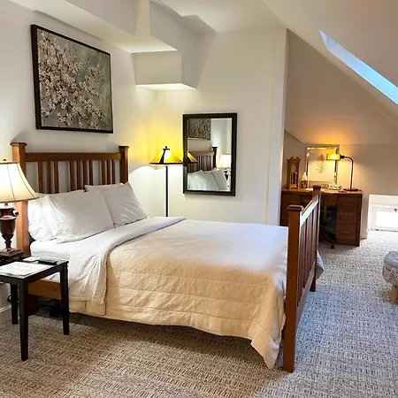 50 Lincoln Short North Bed & Breakfast
